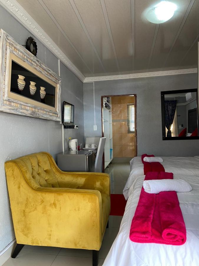 Nsuku Bed And Breakfast Thulamahashi Ngoại thất bức ảnh