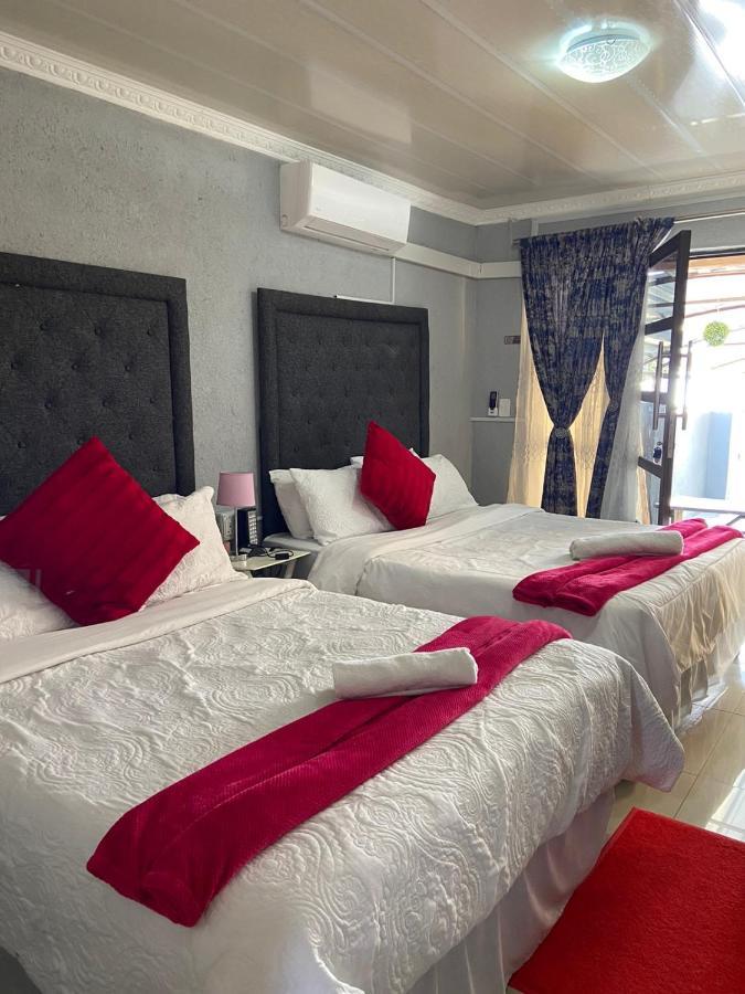 Nsuku Bed And Breakfast Thulamahashi Ngoại thất bức ảnh