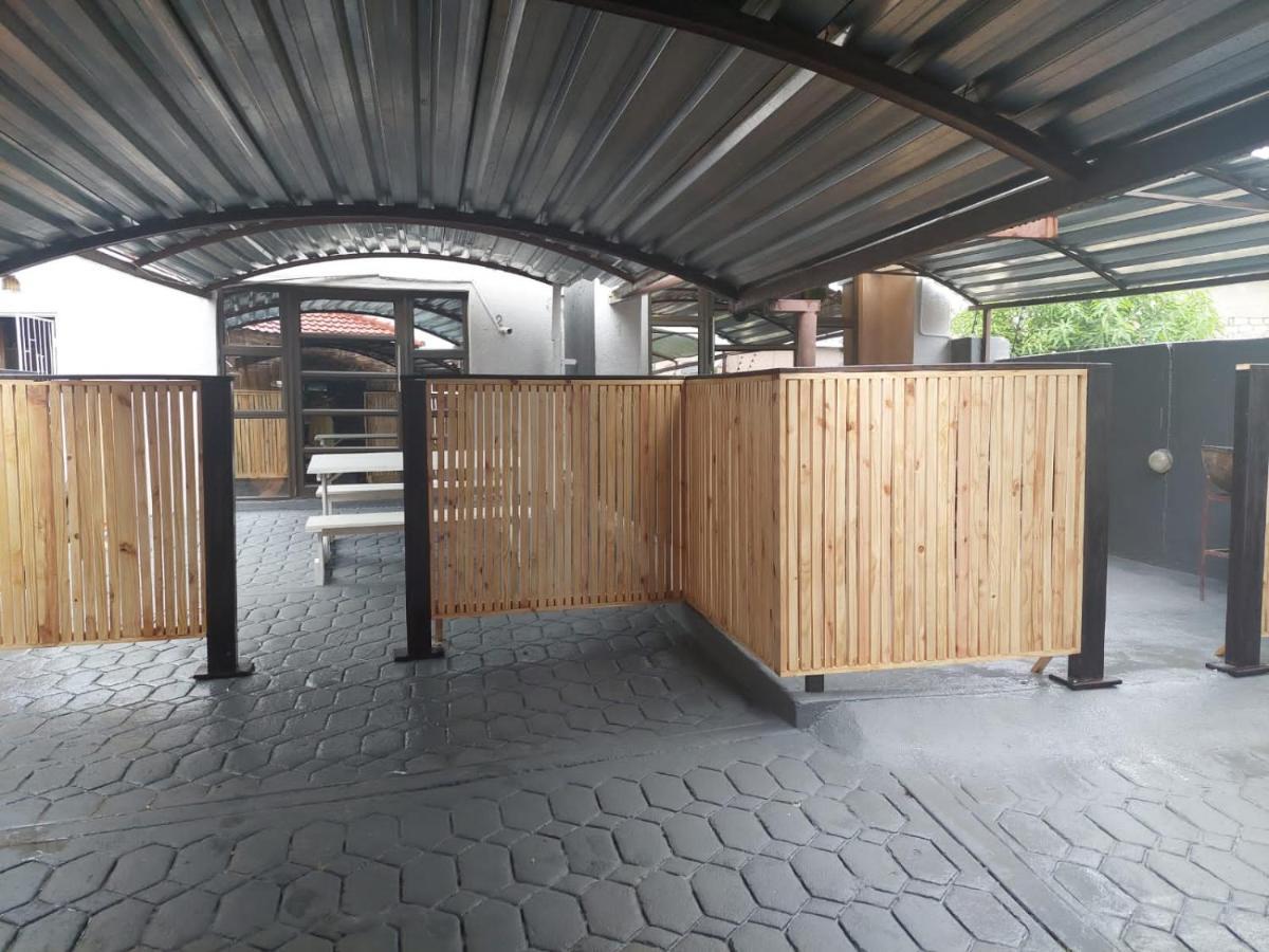 Nsuku Bed And Breakfast Thulamahashi Ngoại thất bức ảnh