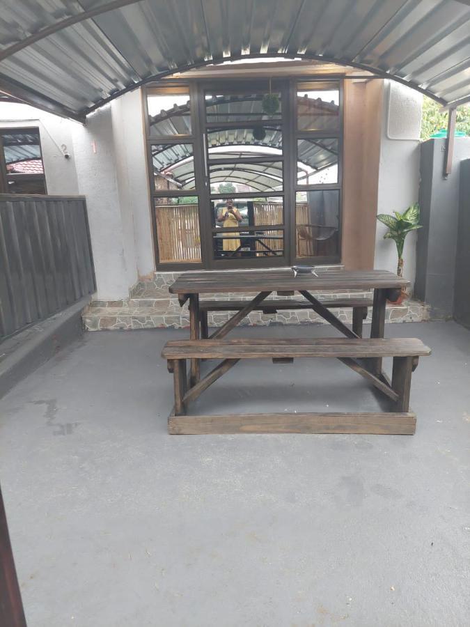 Nsuku Bed And Breakfast Thulamahashi Ngoại thất bức ảnh