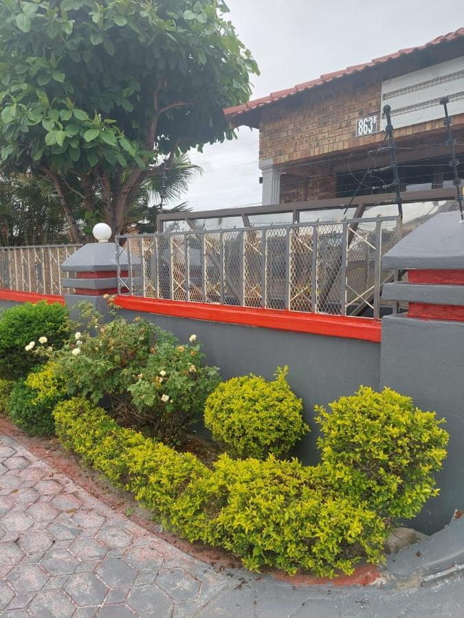 Nsuku Bed And Breakfast Thulamahashi Ngoại thất bức ảnh