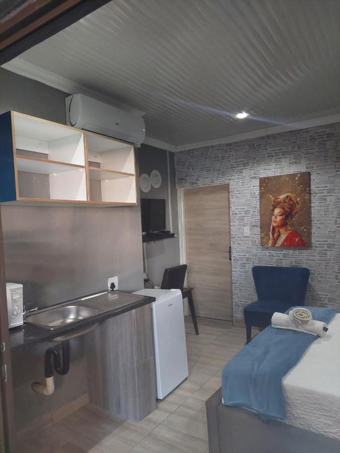 Nsuku Bed And Breakfast Thulamahashi Ngoại thất bức ảnh